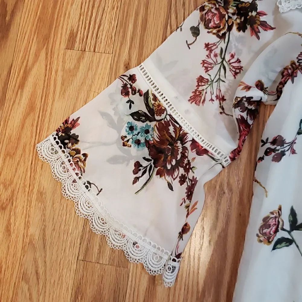 Pretty Cold Shoulder Blouse, lace - Picture 4 of 7